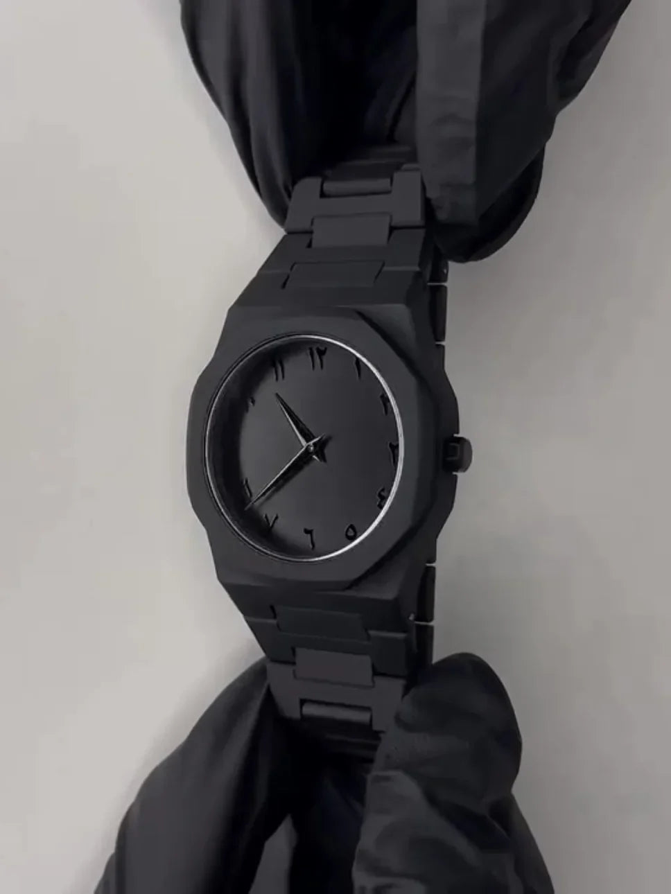 Black Aura Arabic Watch